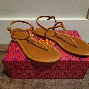 New in Box Tory Burch Emmy sandal 6.5